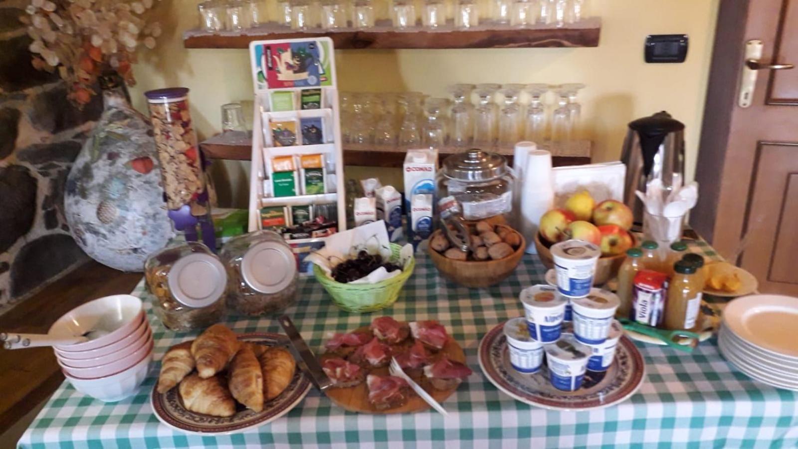 Il Casolare Bioenergetico Bed & Breakfast Albareto  Luaran gambar
