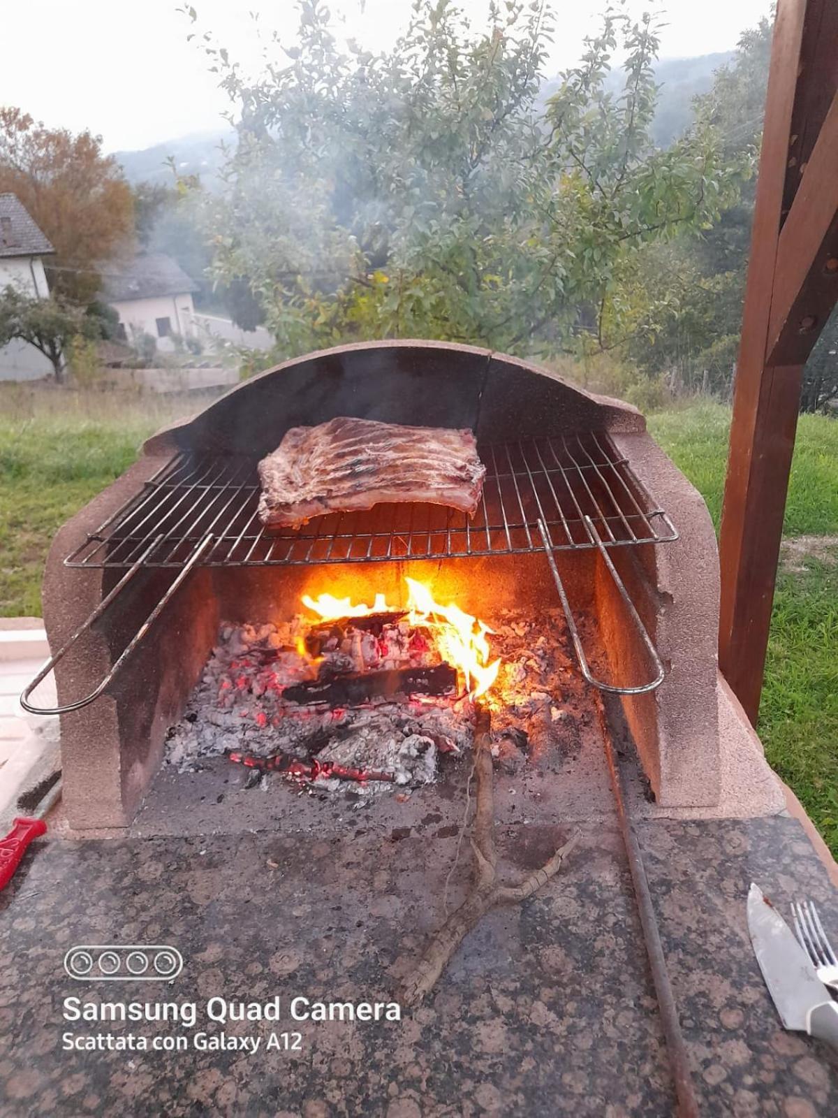Il Casolare Bioenergetico Bed & Breakfast Albareto  Luaran gambar